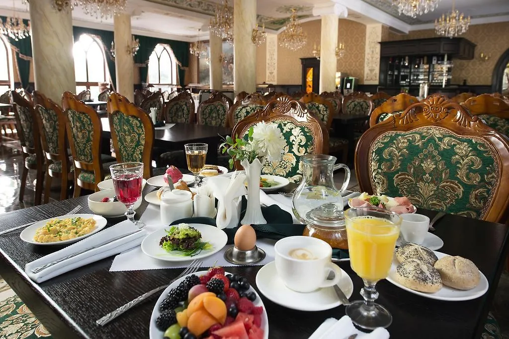 Zamek Luzec Spa & Wellness Resort Karlsbad 4*,  Tjeckien